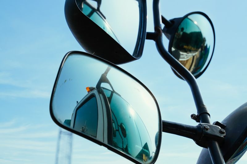 Who is at Fault in a Blind Spot Accident With a Semi Truck?